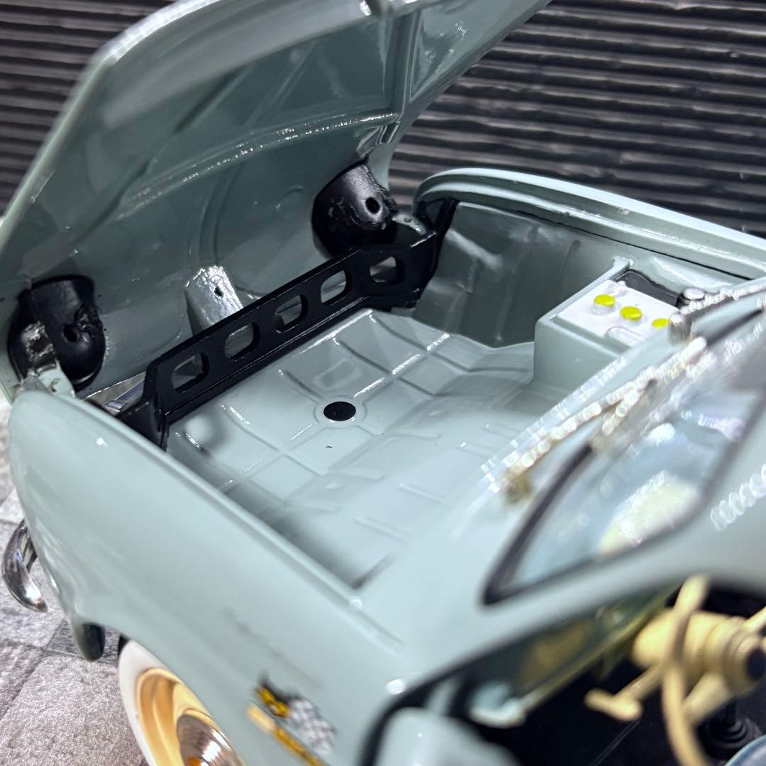 ワンオフカスタム 1/18 NOREV ルノー ドーフィン 1958