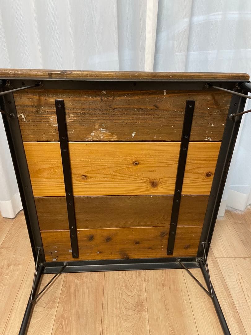 木製天板のテーブル　DIY 蚤の市　古家具　ビンテージ