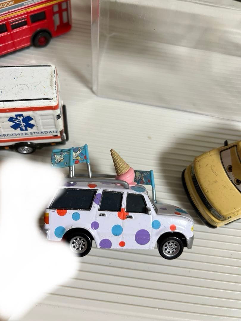 カーズ、ミニカー、マテル（フランク、ポルトコルサ、アイス、すもう）