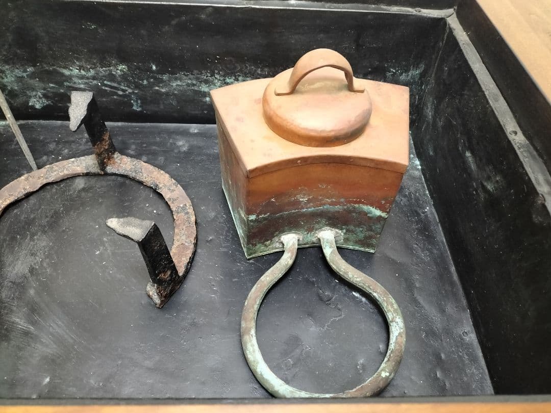 木製火鉢　ドーコ湯　燗銅壺