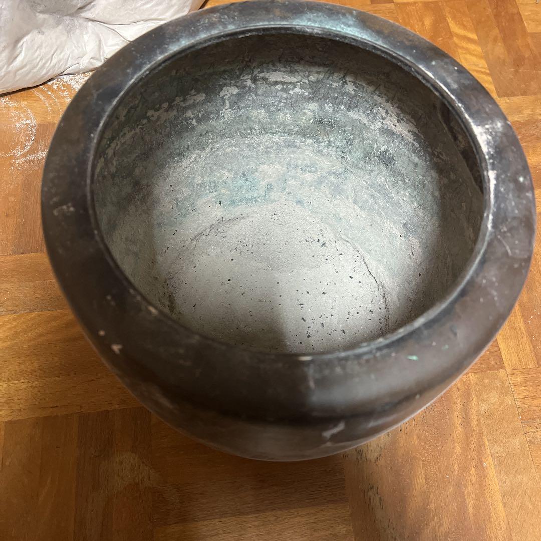 アンティークの火鉢です