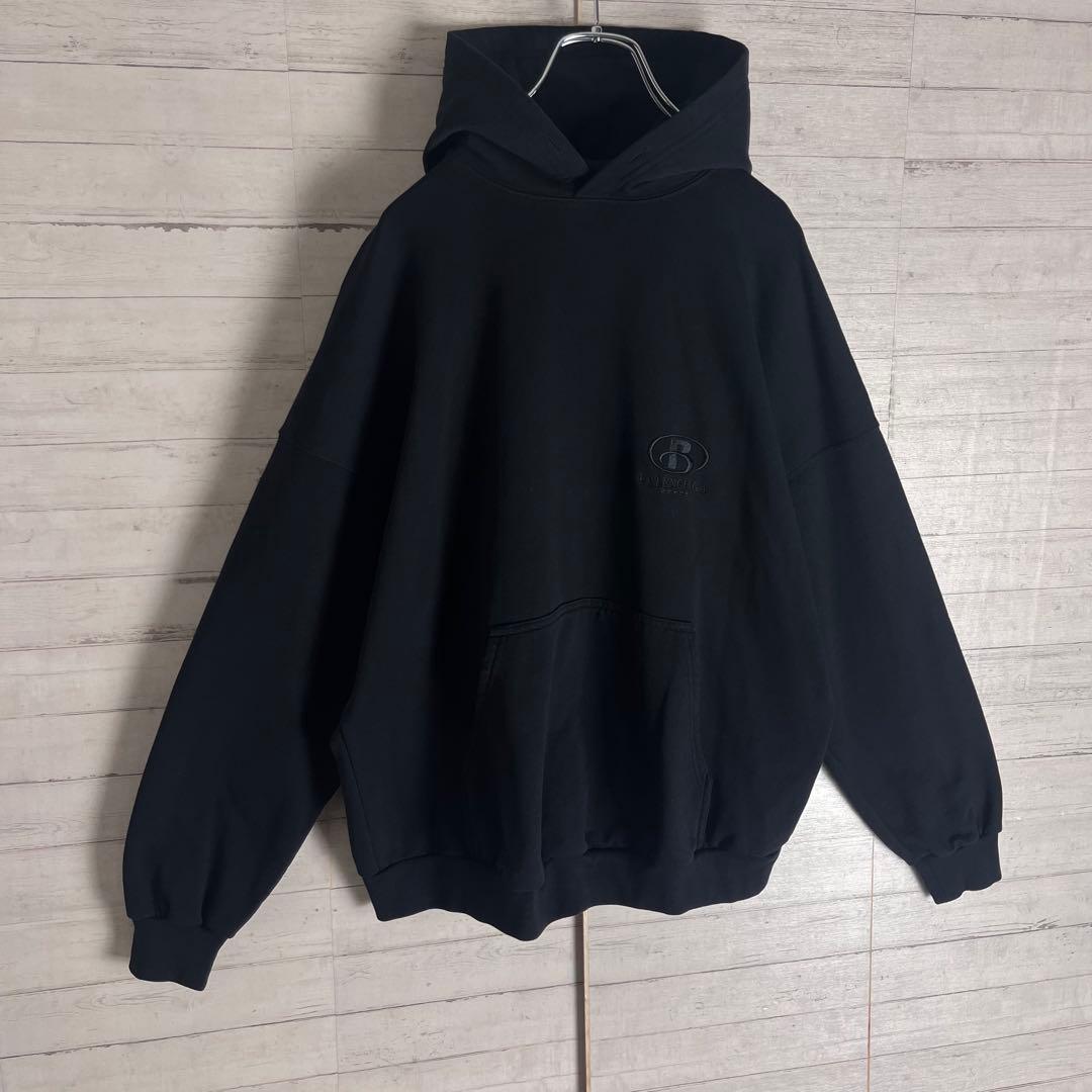 【最高級・入手困難】 バレンシアガ 刺繍ロゴ ユニセックス 完売サイズ パーカー