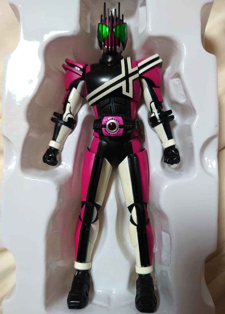 g*y様 S.H.Figuarts 真骨彫 仮面ライダーディケイド ネオVer.