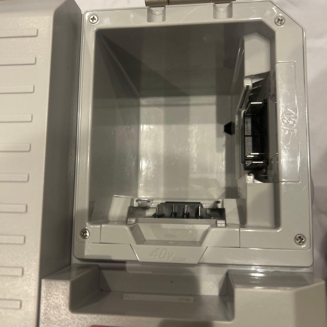 マキタ　充電式保冷温庫　CW003G