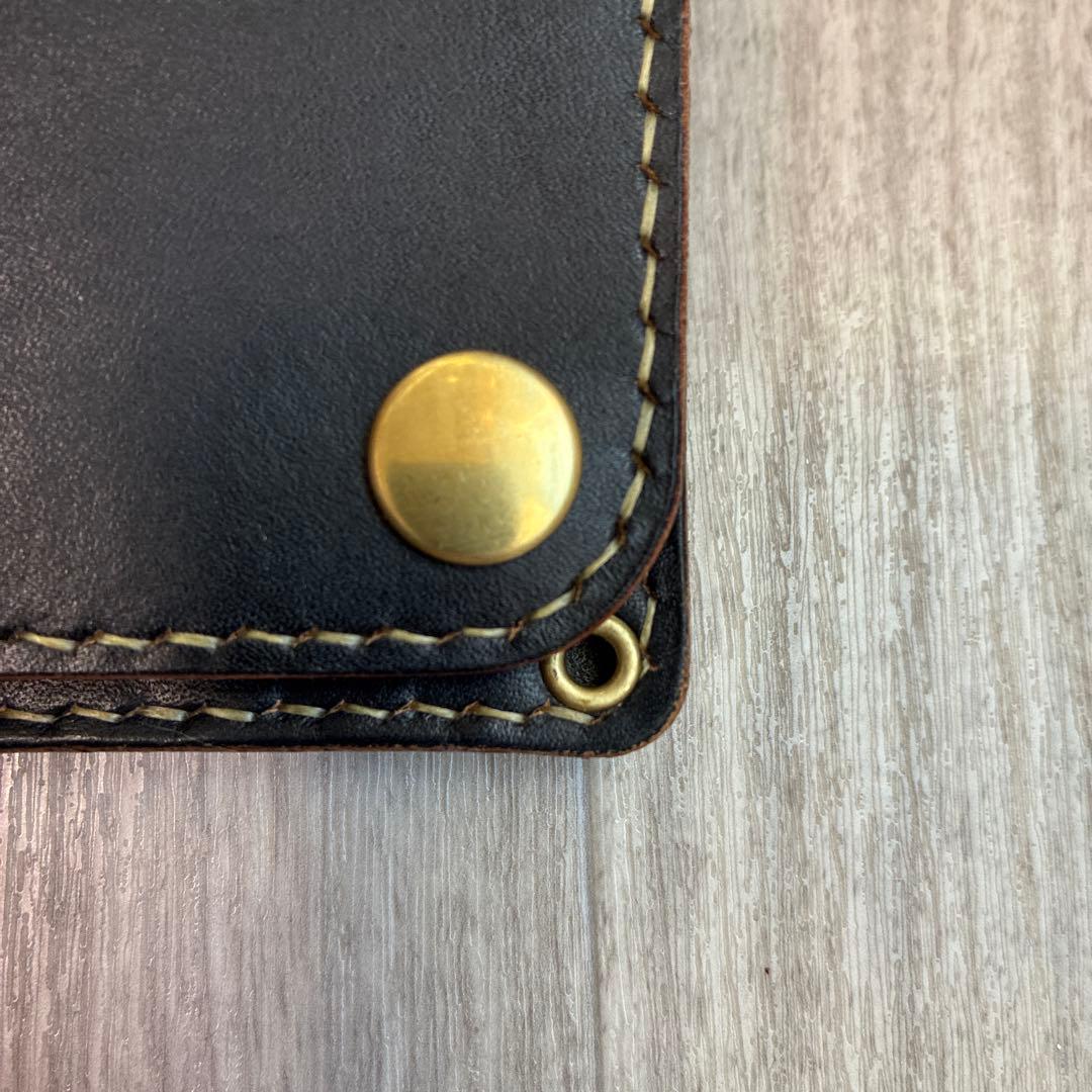 【茶芯ブラック】トラッカーウォレット　ミドル　真鍮　お札を折らずに収納　タイプA