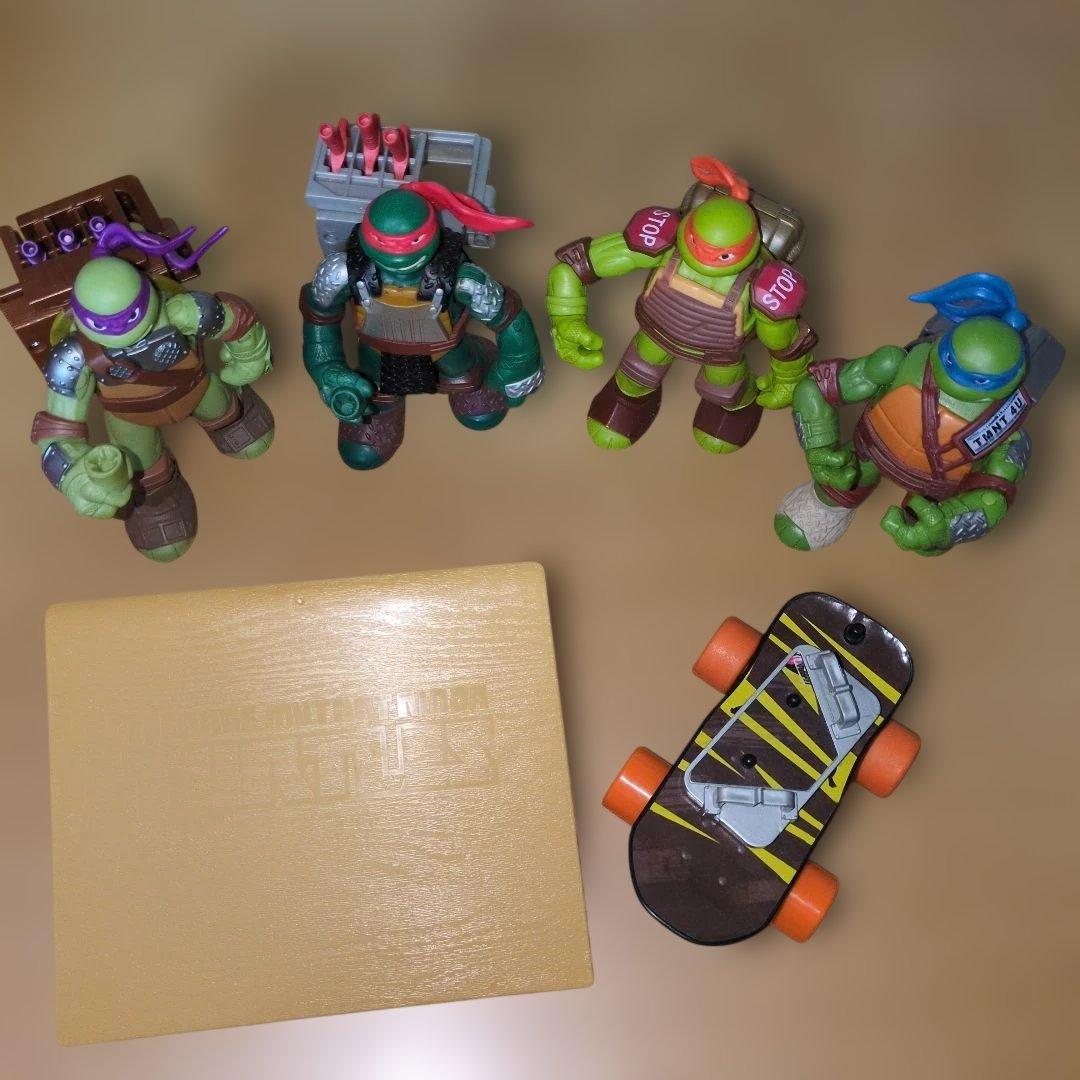 ミュータントタートルズ アメトイ フィギュア 4体セット スケボー ジャンプ台