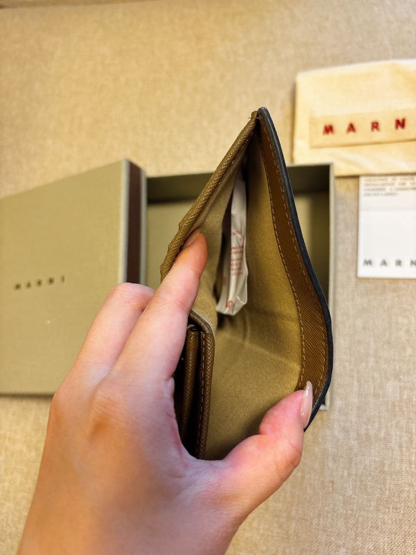 MARNI ブラウン 二つ折り財布