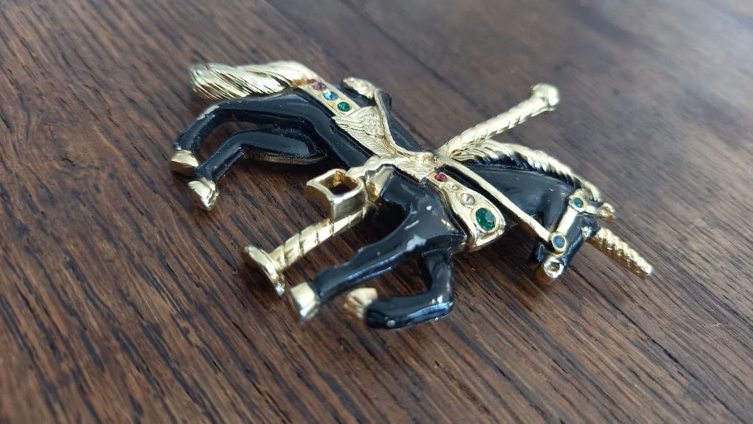Paris♡フランス蚤の市メリーゴーランド木馬♡horseヴィンテージブローチ