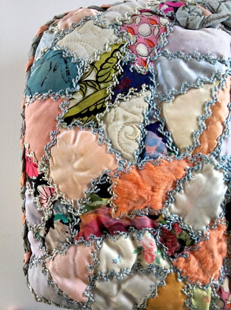 クレイジーキルトのポットコゼ　ヴィクトリアンデザイン　from ENGLAND