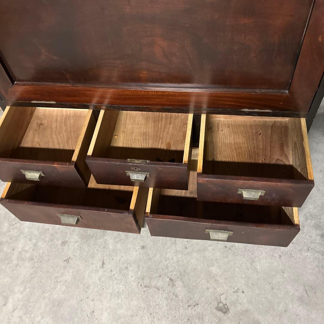 古く味のある木製の引き出し5杯　チェスト　昭和レトロ　古家具　古民家　時代家具