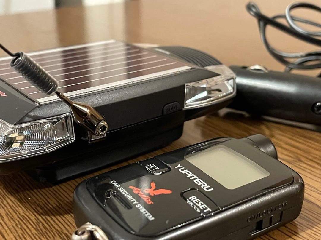 『希少』『レア』YUPITERU ユピテル セキュリティ ソーラー充電式 s37