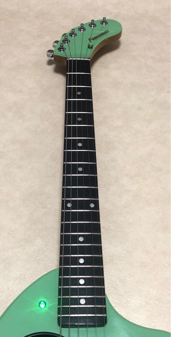 【美品】ZO-3 ミントグリーン アンプ内蔵ミニギター 汎用ケース付 ぞーさん