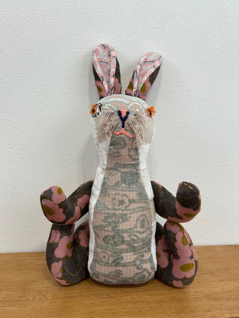 ミナペルホネン × ナタリーレテ　Animal dolls ウサギ POMPON