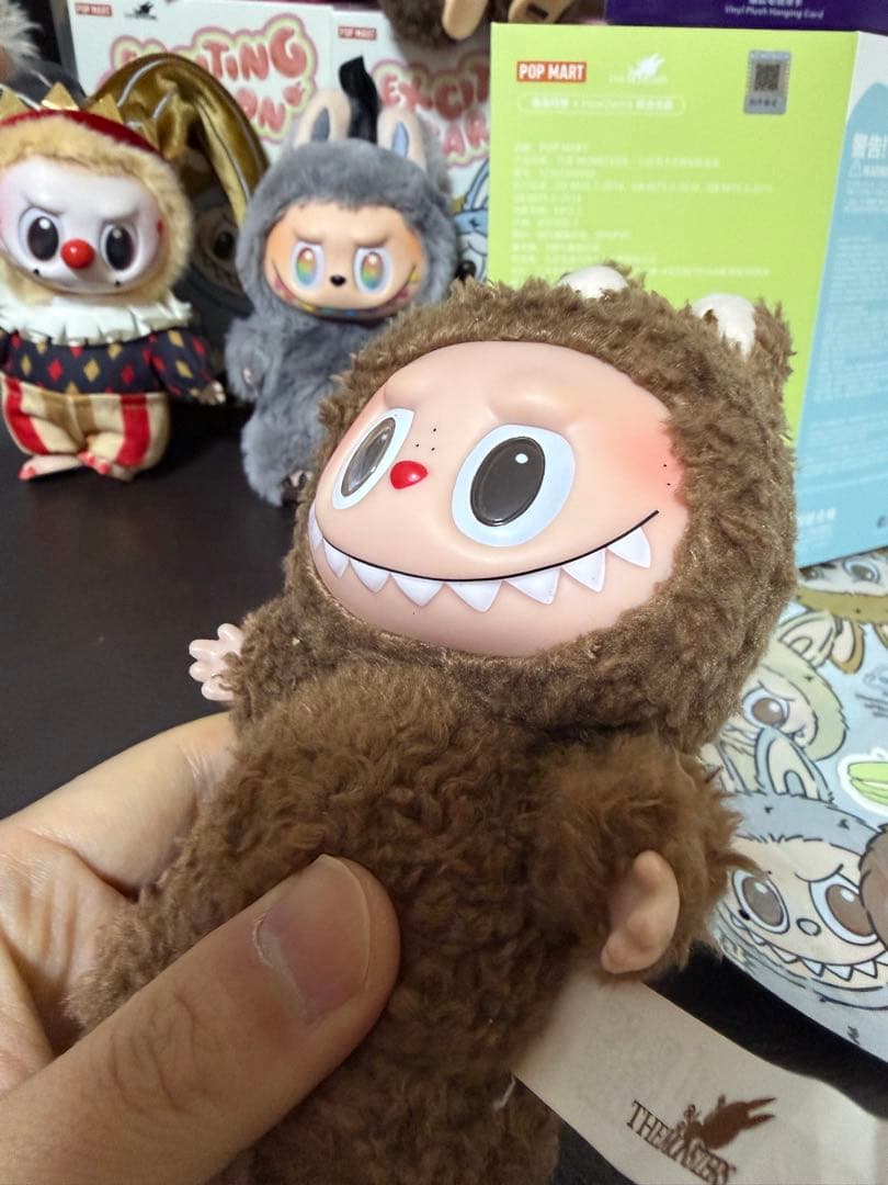 100%正規品 MONSTERS ラブブ マカロン シークレット Cocoa