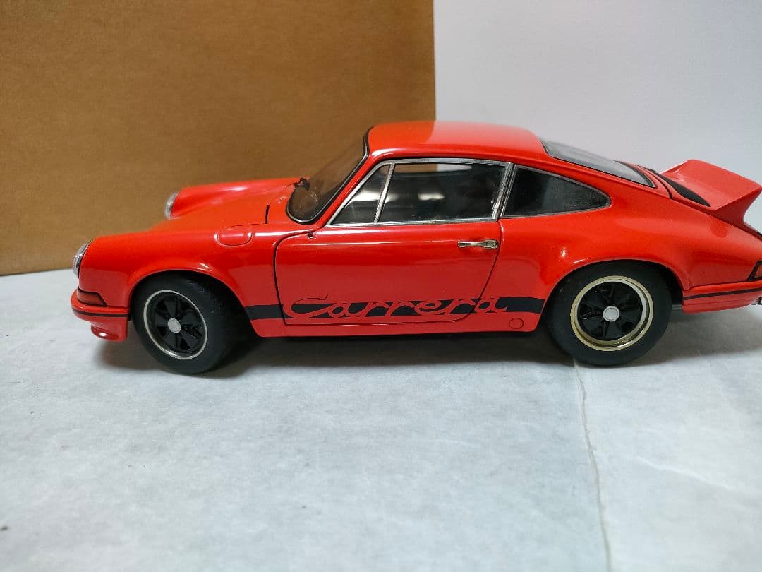 に*ー様 オートアート　ポルシェ911カレラ 　1/18