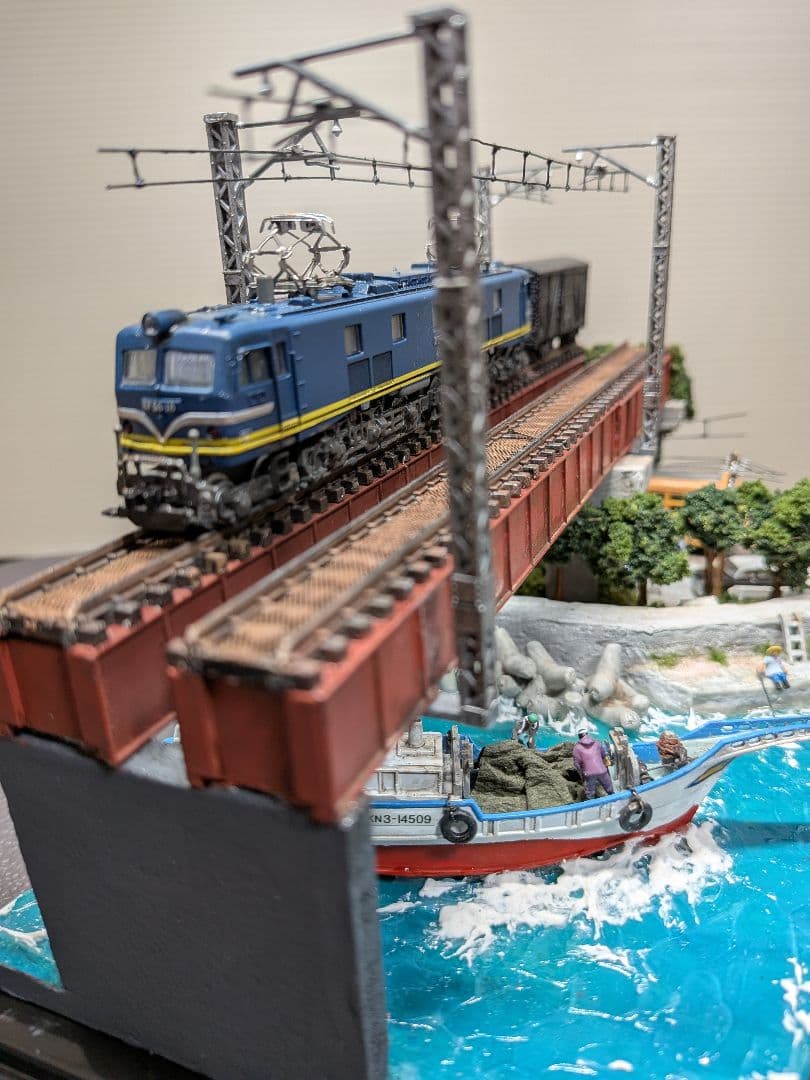 No.62鉄道Nゲージジオラマ車両、漁船、バス等付き