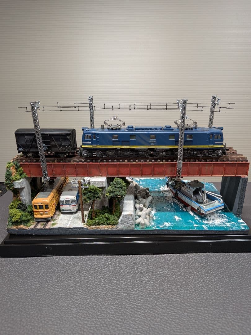 No.62鉄道Nゲージジオラマ車両、漁船、バス等付き