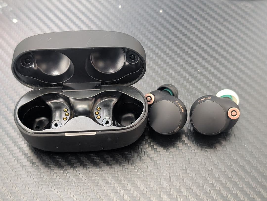 SONY ノイズキャンセリングヘッドホン　WF-1000XM4 本体および付属品