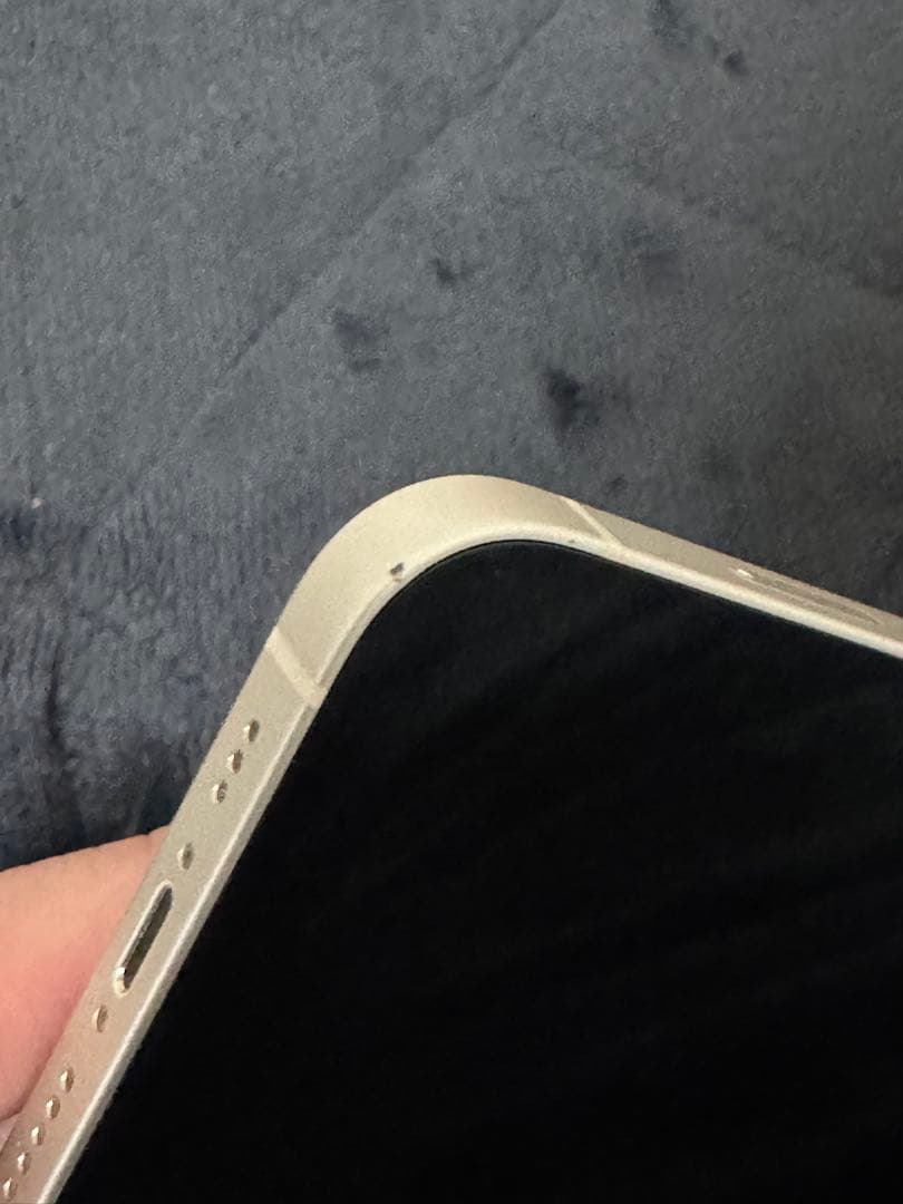 Apple iPhone 13 ホワイト 84%