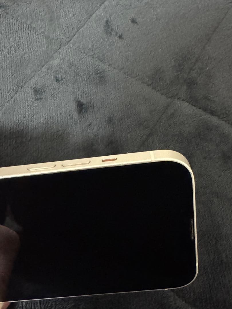 Apple iPhone 13 ホワイト 84%