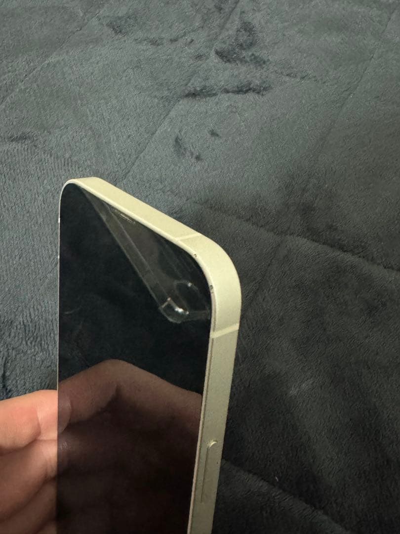 Apple iPhone 13 ホワイト 84%