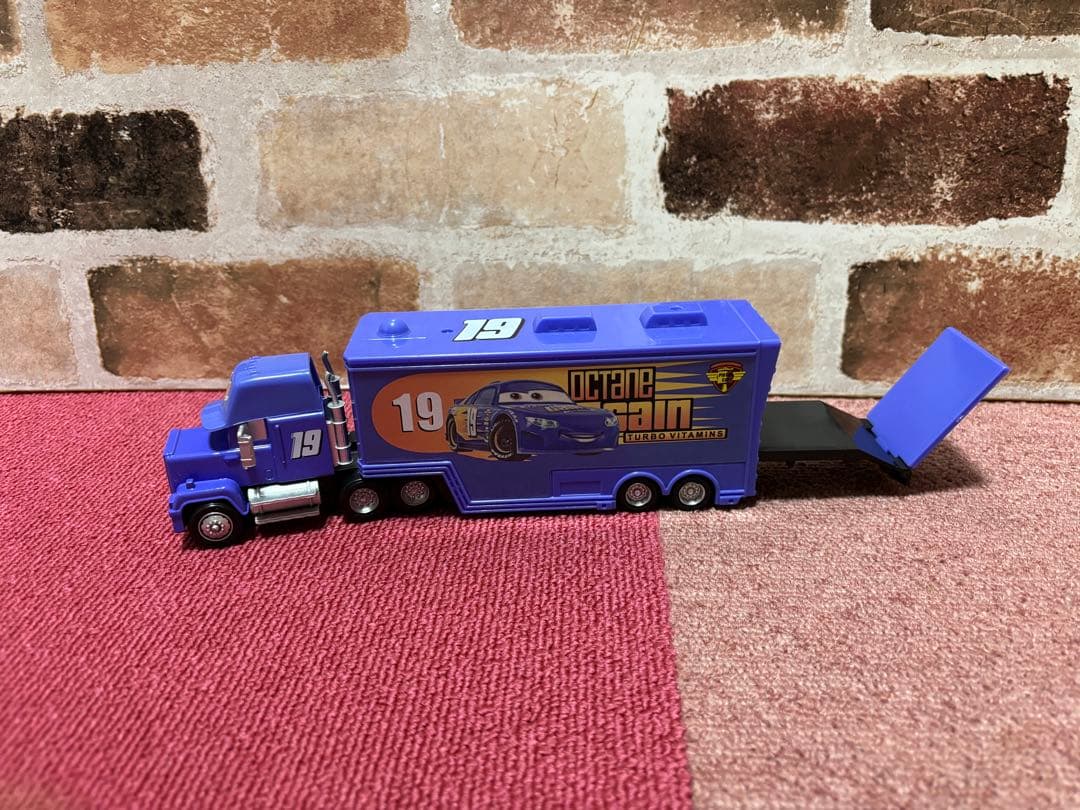 限定出品　カーズ　マックトラック トレーラー 11台セット