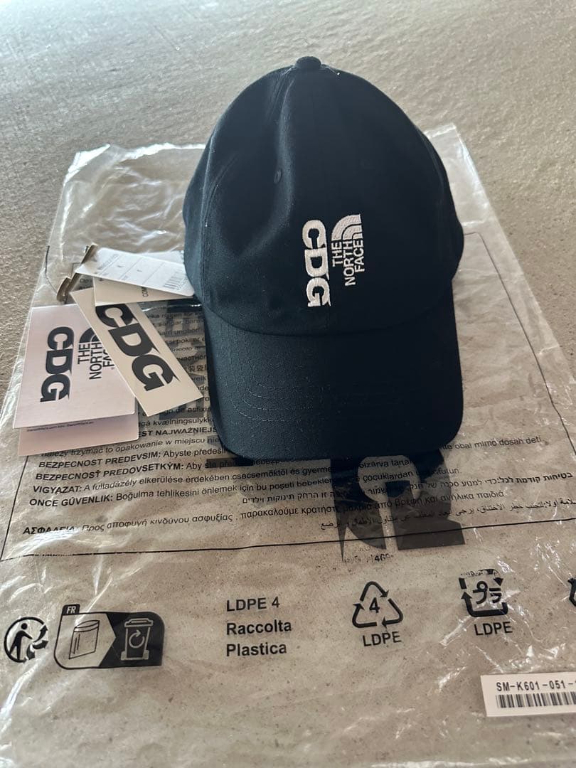 年内限定価格　The North Face x CDG キャップ