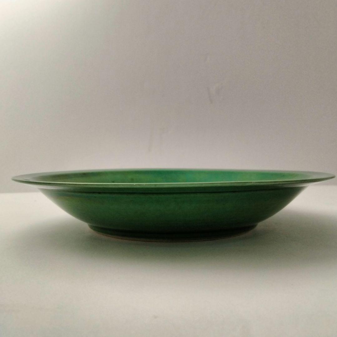 M267-2 中国 新渡緑釉飾り皿 唐物緑釉盤 中央花彫刻 皿 直径15㎝