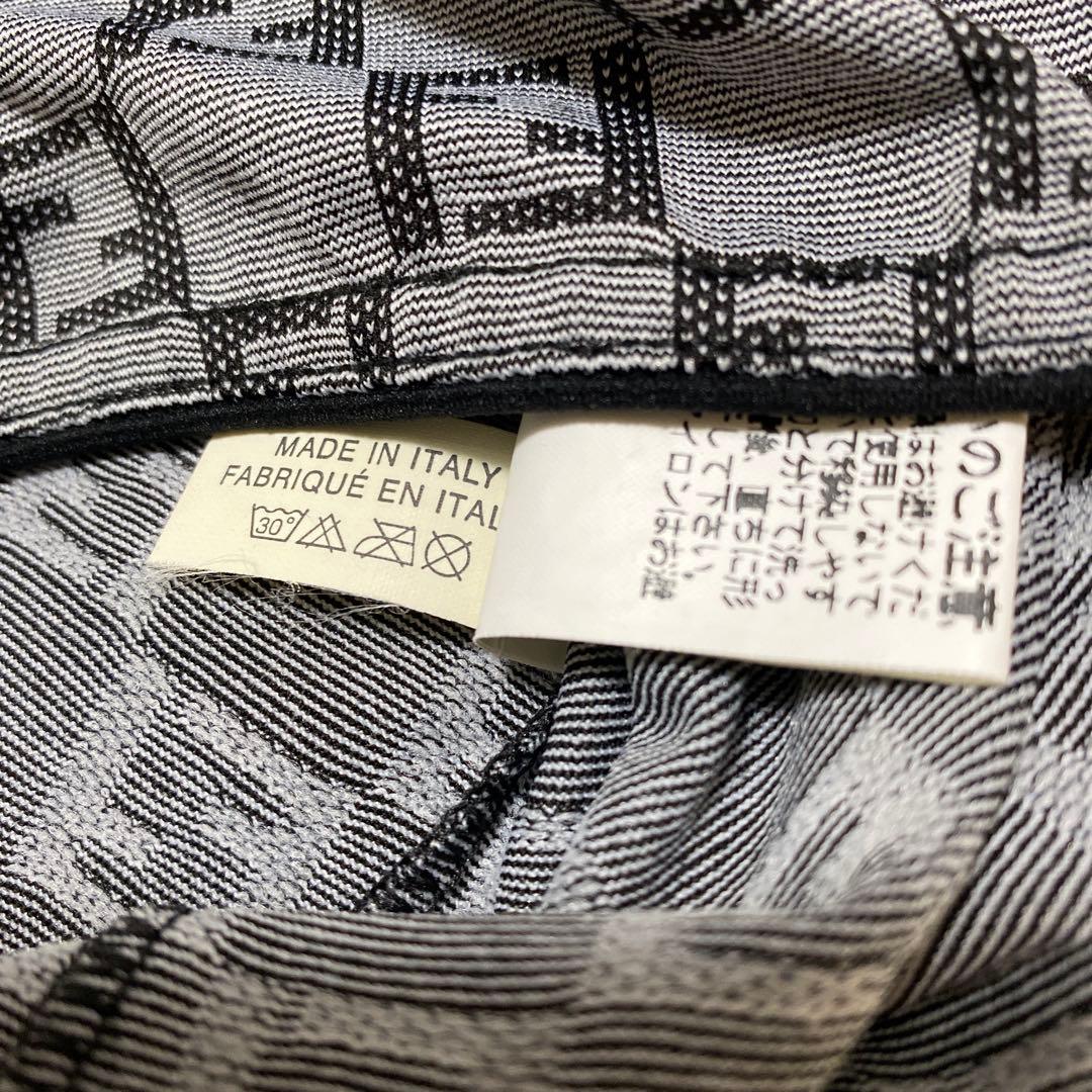 フェンディ　ズッカ柄　美品　タンクトップ　ノースリーブ