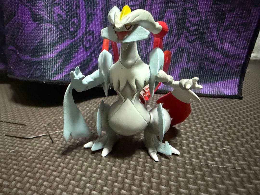 立体ポケモン図鑑　ホワイトキュレム　オーバードライブ