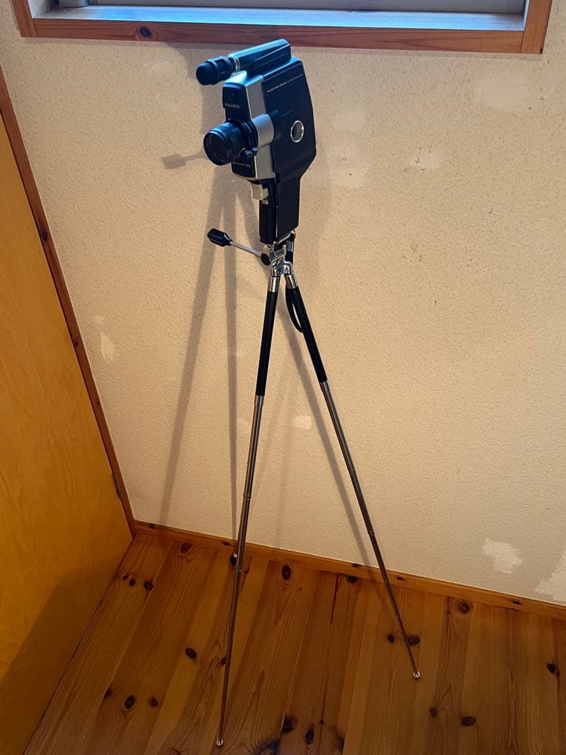 昭和レトロ　8mmカメラ　3脚付き　インテリアやディスプレイに…