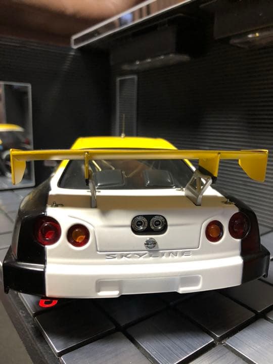 激レア入手困難！オートアート1/18スカイラインGT-R34テストカー