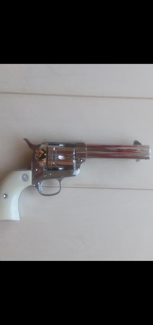 ハートフォード、COLTSAAフロンティアシックスシューター44ー40