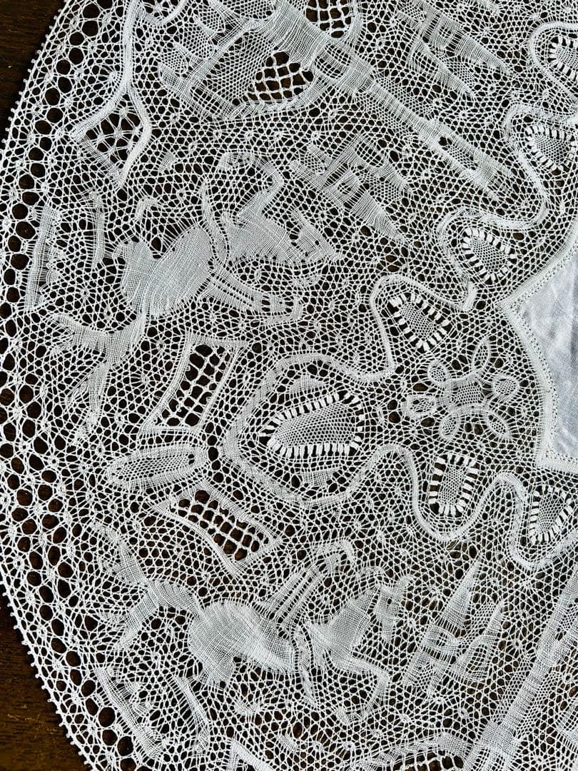 アンティークドイリー　ボビンレース　ラウンドハンドメイド　直径56cm