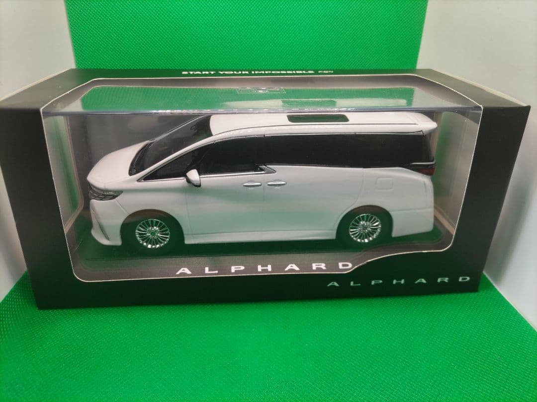 トヨタ 1/30 アルファード プラチナ ホワイトパールマイカ カラーサンプル