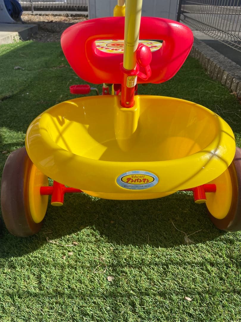 【美品】それいけ！アンパンマン ME 三輪車 押し棒付き