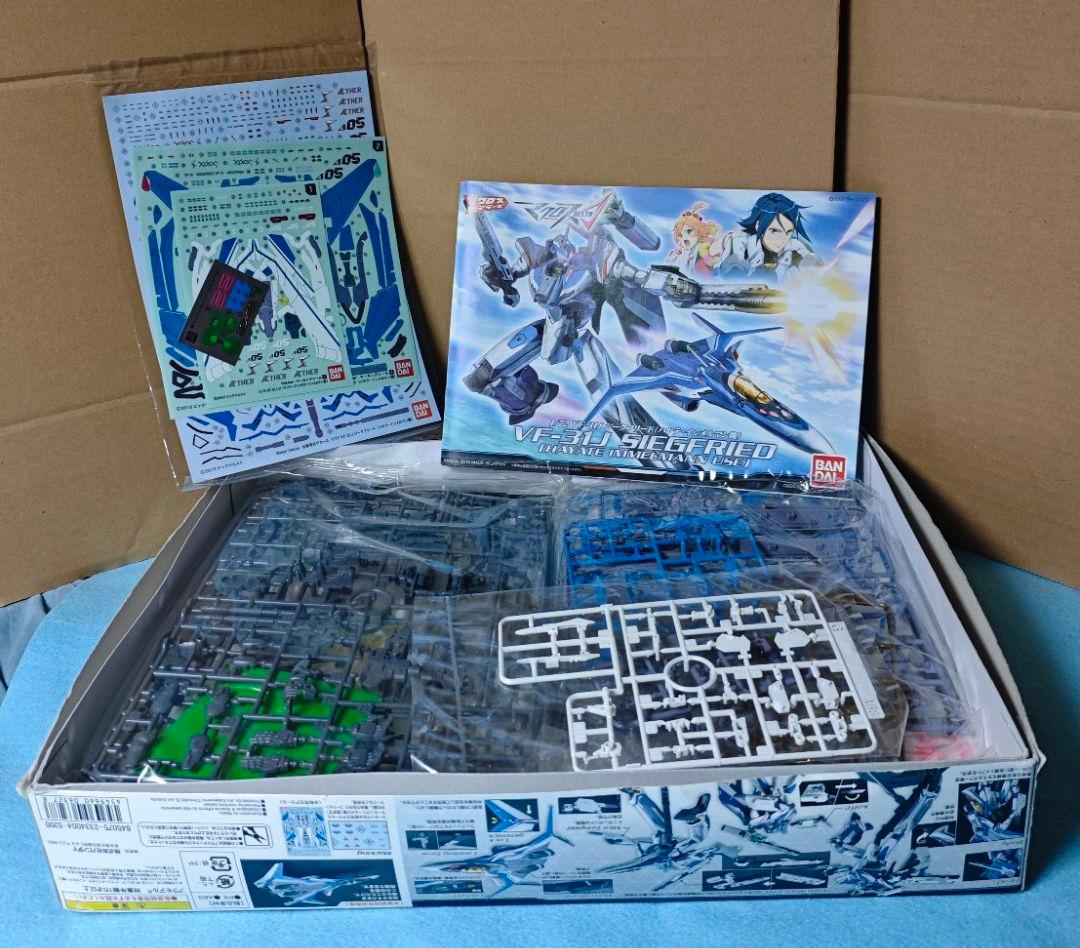 1/72 VF-31J ジークフリードハヤテ機・スーパーパックセット