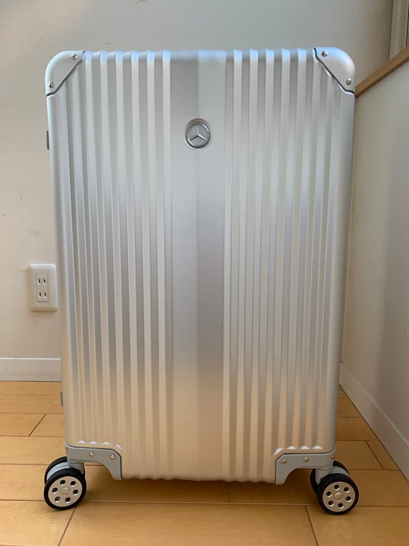 最終値下げ　メルセデスベンツスーツケース65L TSAロック付き　新品未使用