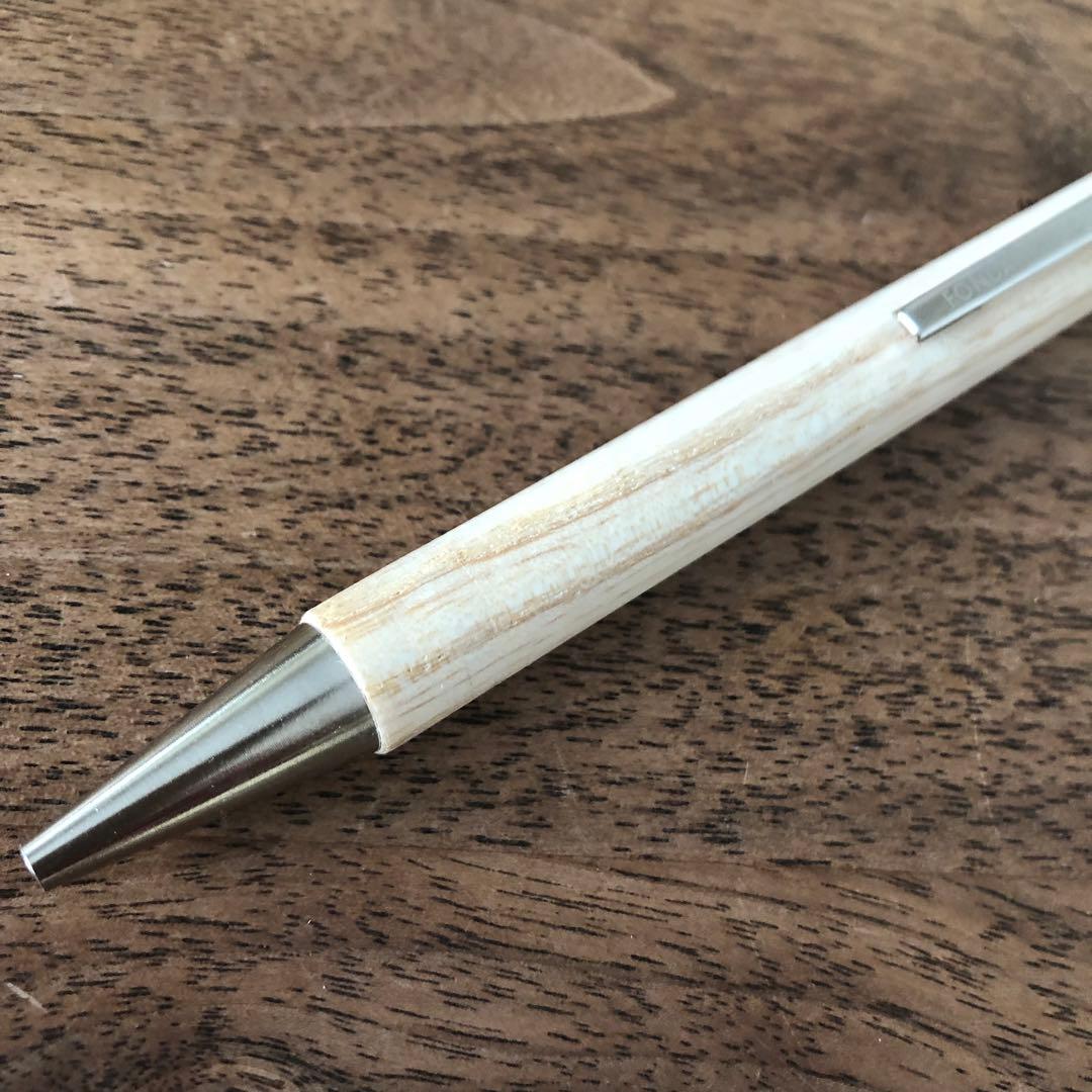 FONDATION LOUIS VUITTON ボールペン 新品