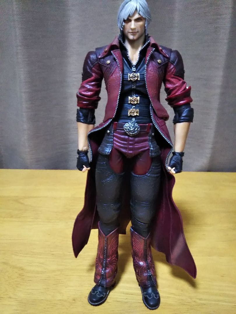 プレイアーツ改 デビルメイクライ4 ダンテ