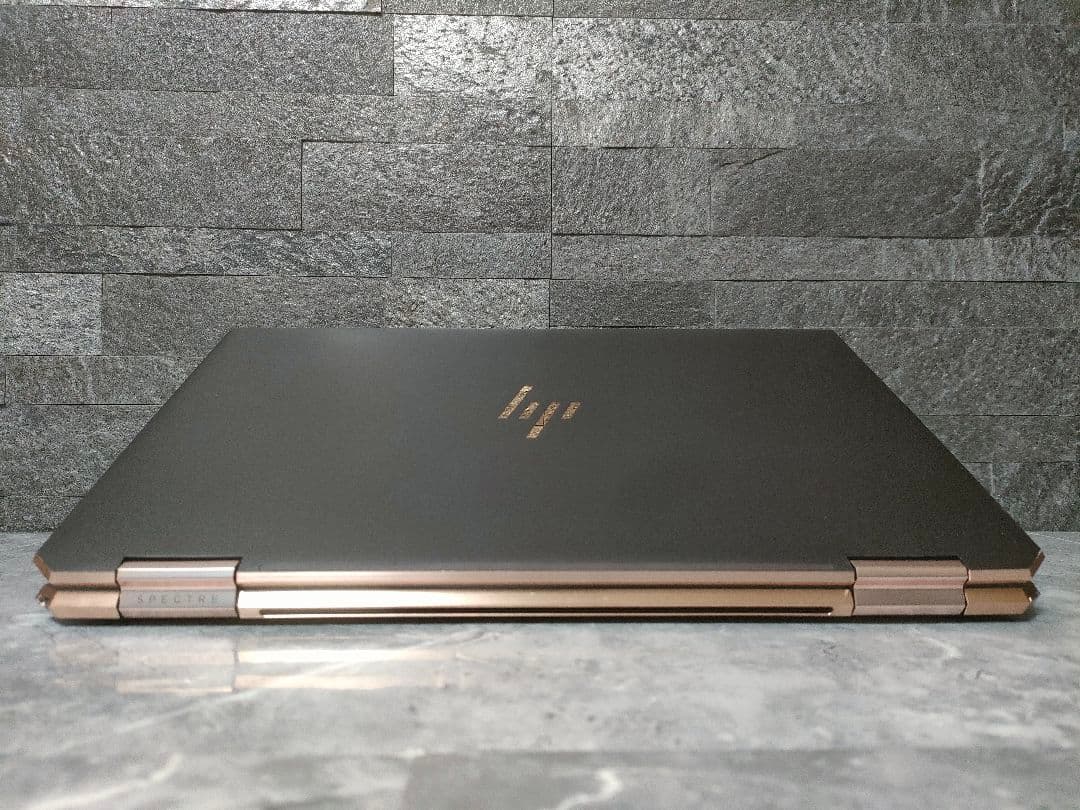美品 HP SPECTRE COREI7 メモリ16 SSD256 新品バッテリ