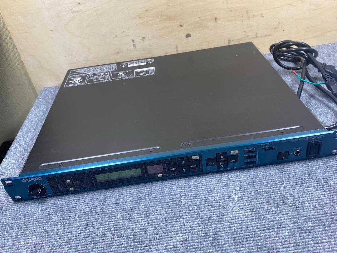 702 YAMAHA SPX2000 マルチエフェクター　ラック