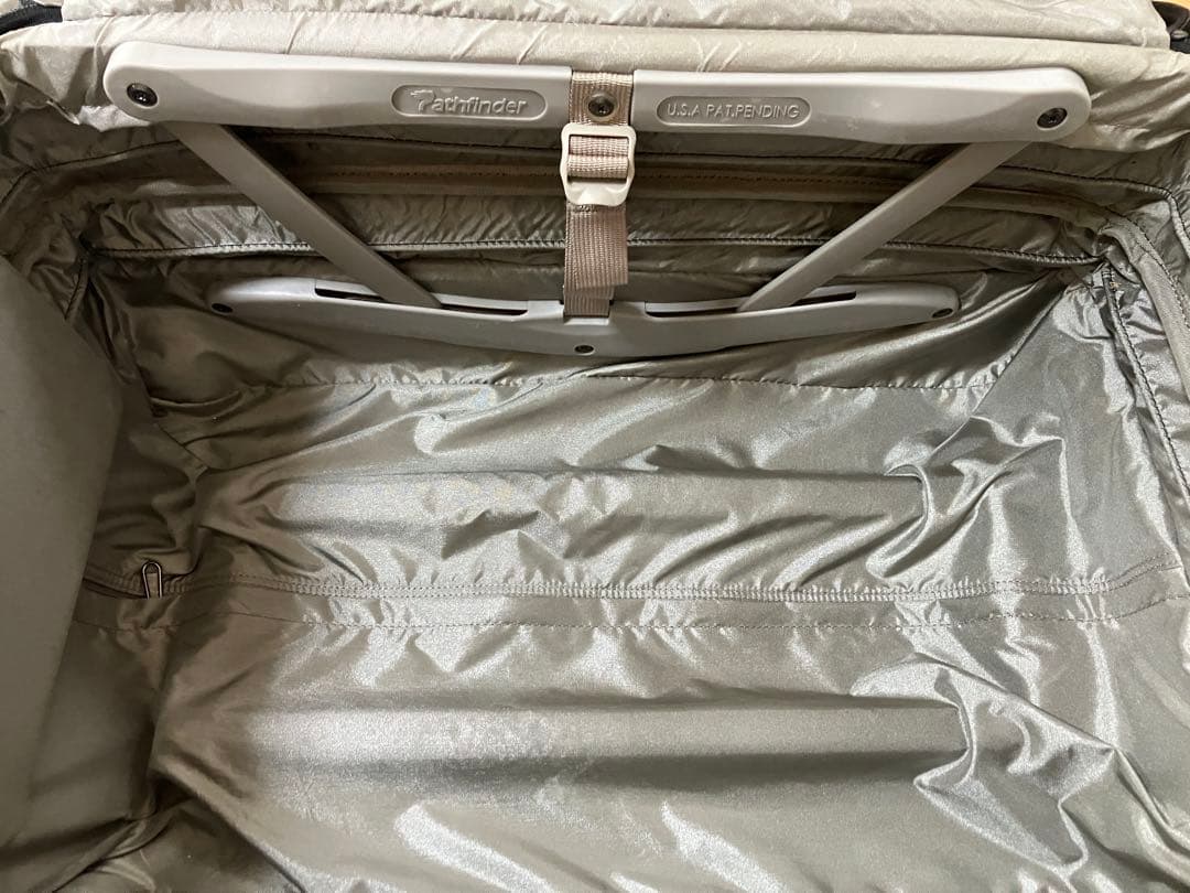 パスファインダー スーツケース 拡張可能