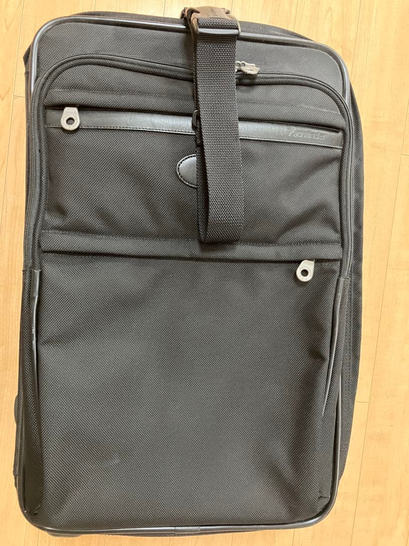 パスファインダー スーツケース 拡張可能