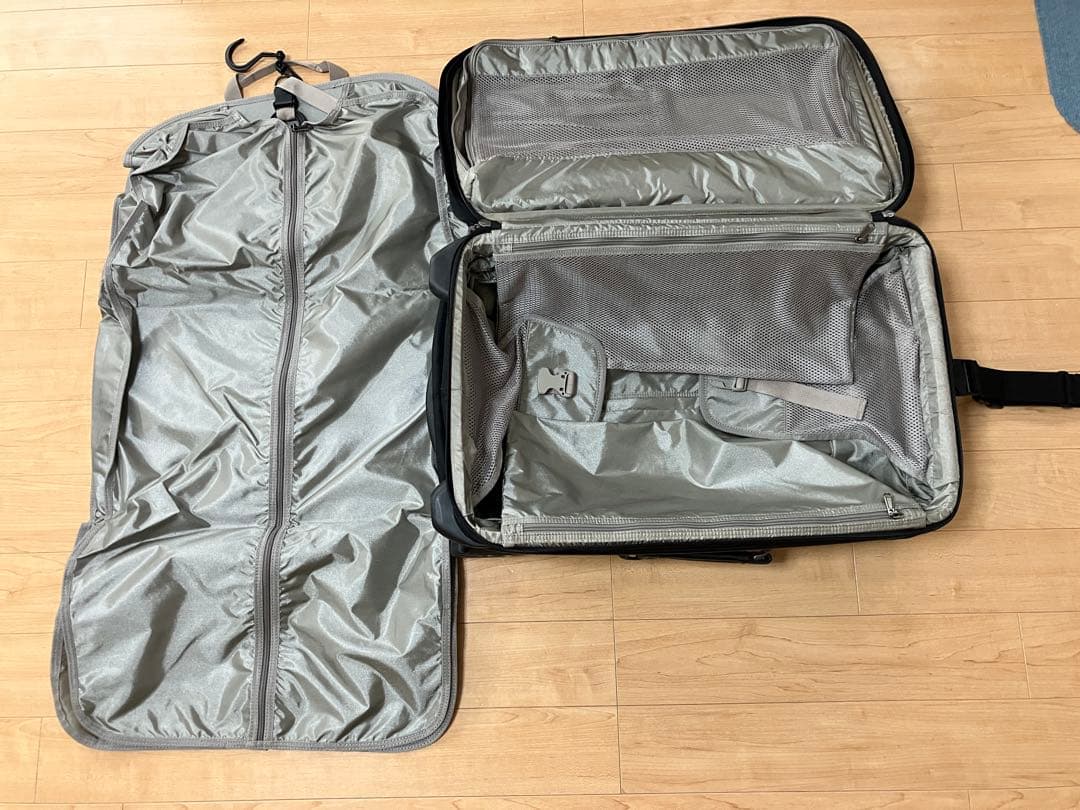 パスファインダー スーツケース 拡張可能