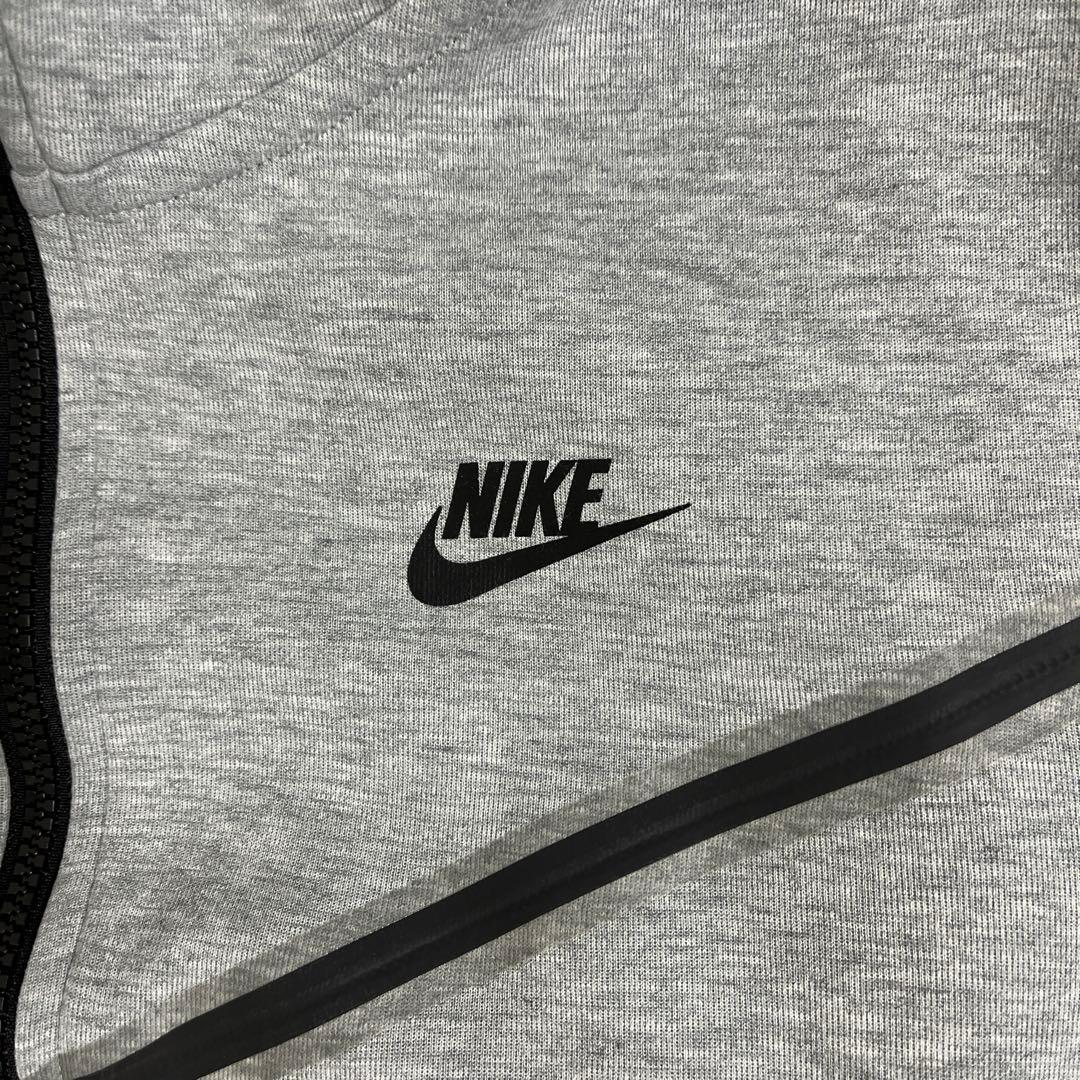 ナイキ　テックフリース　サイズM 美品