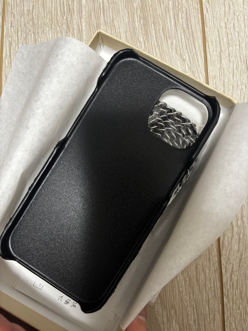 ダーリッチ　DDキルティングiPhoneケース　iPhone15