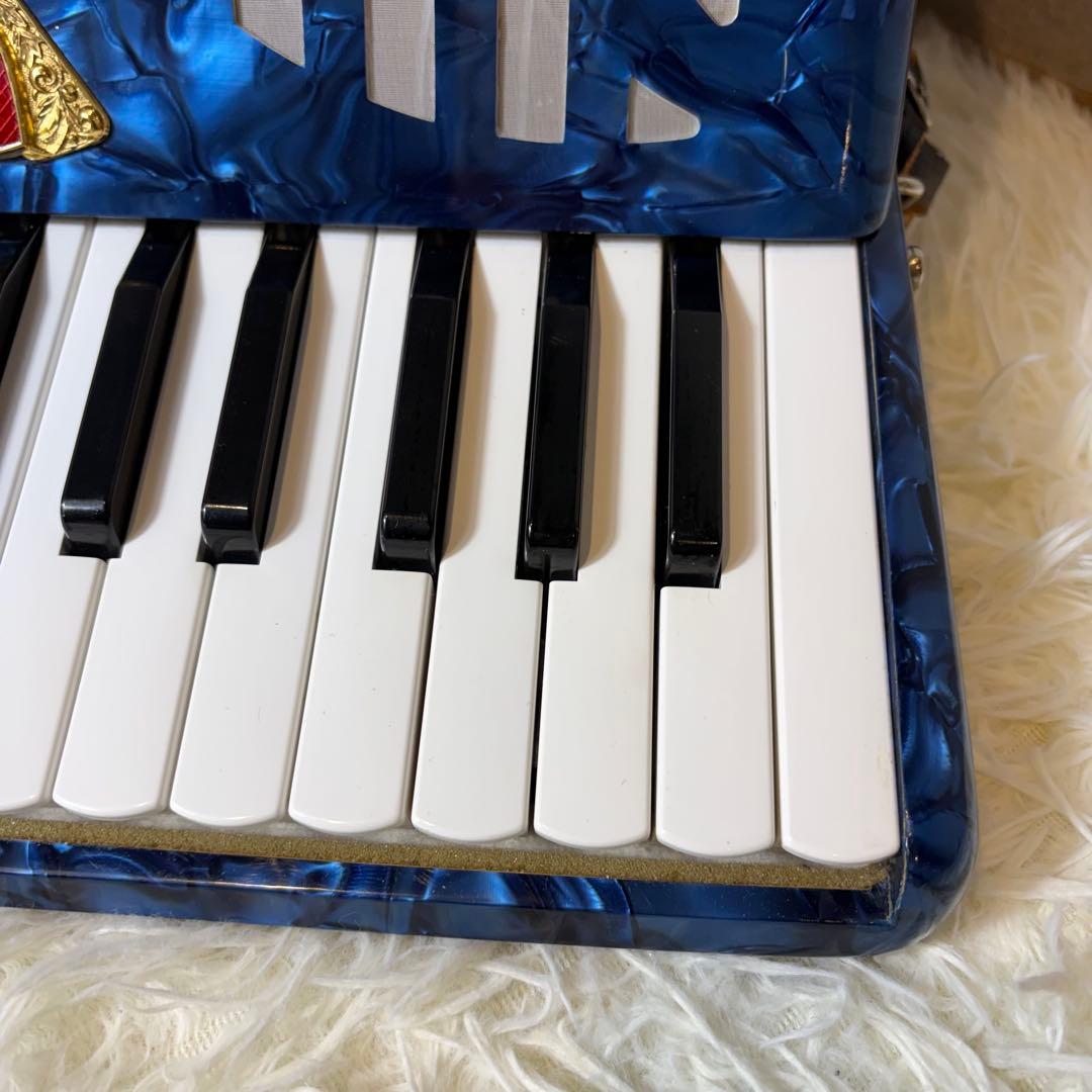 【美品】TOMBO アコーディオン No.211 30鍵盤 ハードケース付