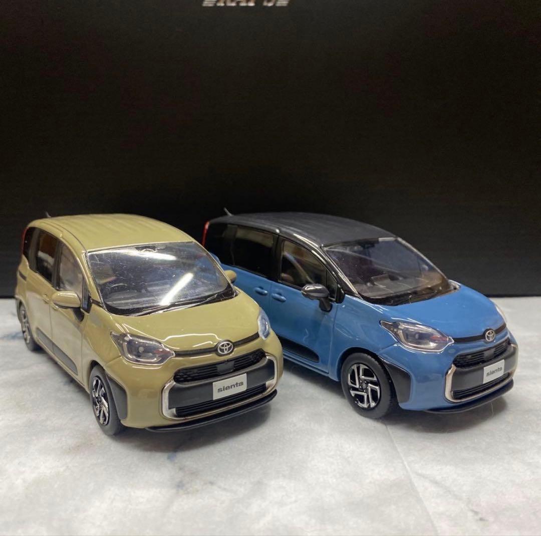 トヨタ シエンタ　カラーサンプルミニカー 2台セット　非売品