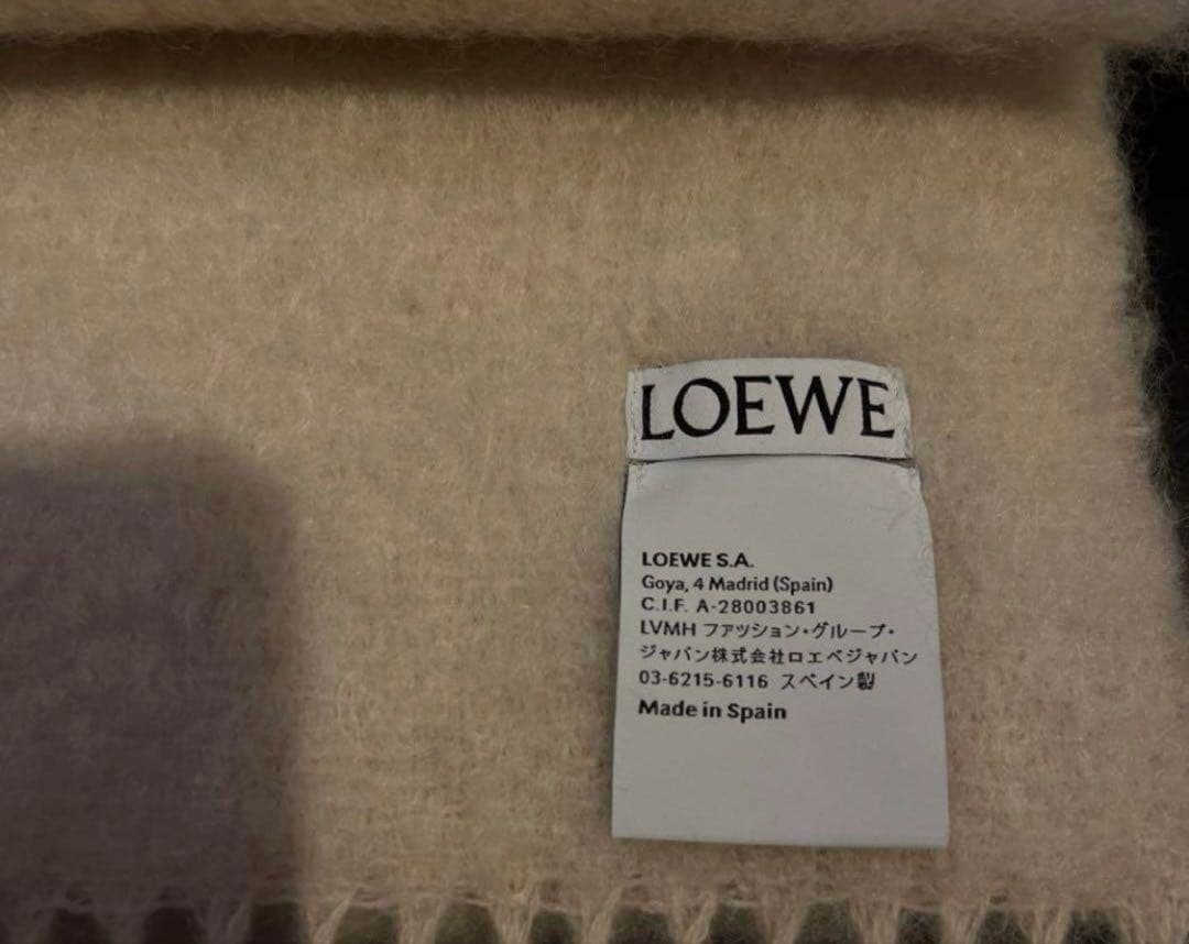 LOEWE クリーム色 マフラー ウール100%